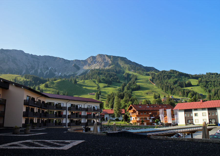 panorama-hotel-oberjoch-aussicht-sonne